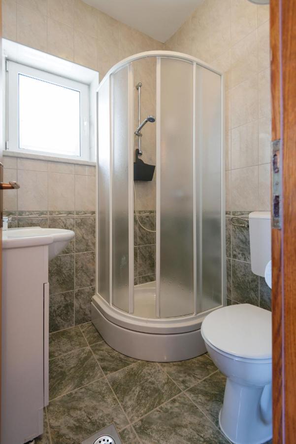 Guesthouse Sanela Pomena Eksteriør billede